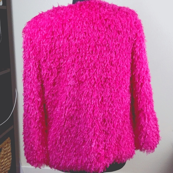 Martha Debayle X IVONNE Hot Pink jacket - Picture 4 of 6